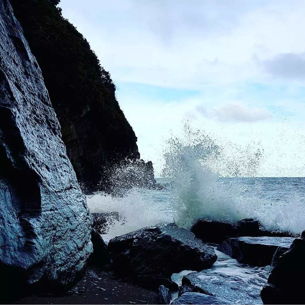 Wave breaking on the shore in North Devon by Hannah Foley. All rights reserved (www.hannah-foley.co.uk)